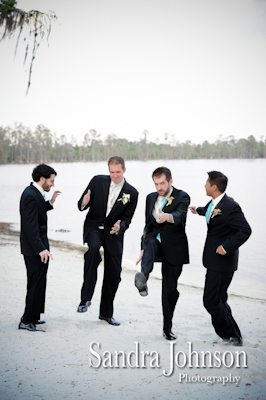 Best Lakeside wedding at Paradise Cove in Orlando, Florida - Wedding photographer - Sandra Johnson (SJFoto.com)